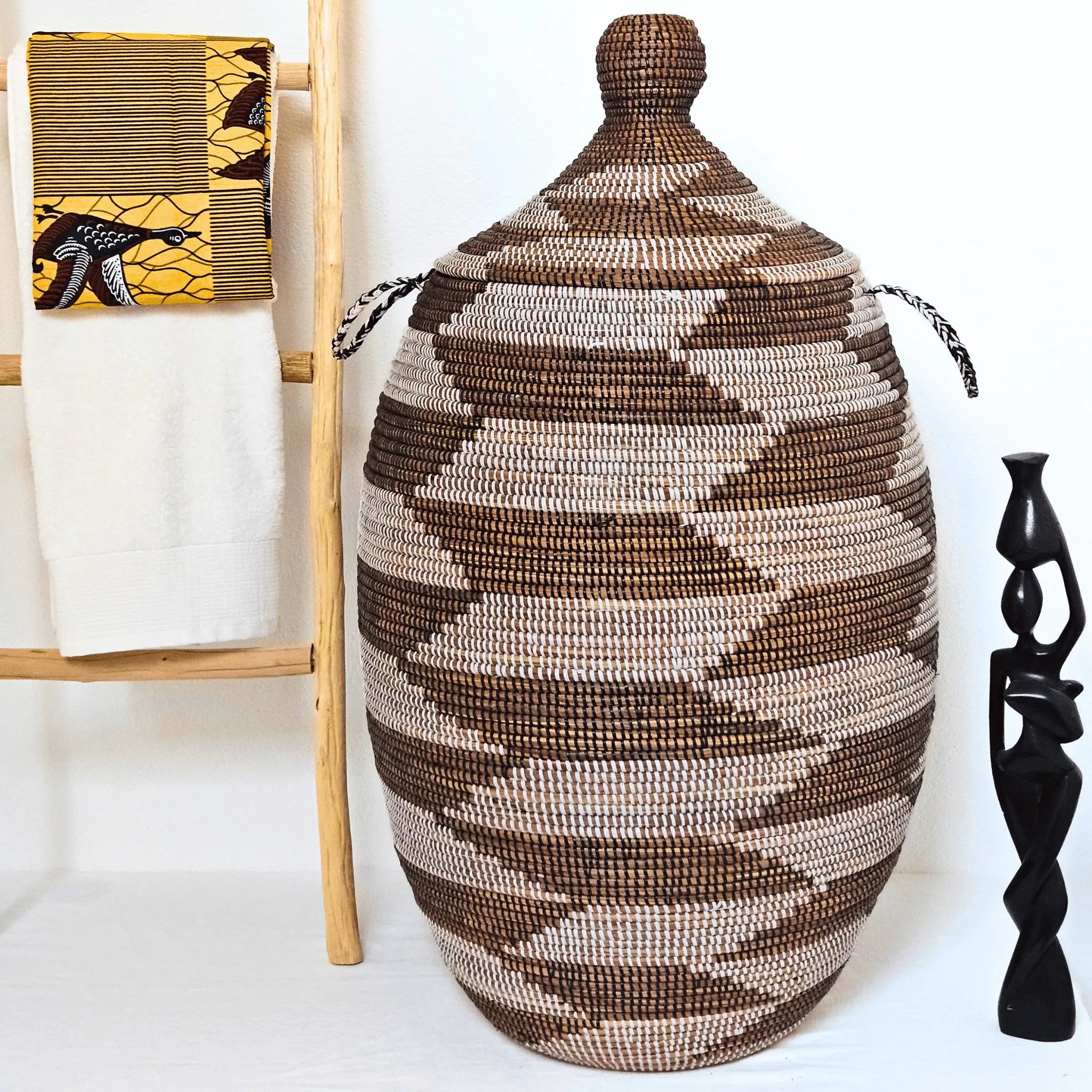 Grand rangement panier à linge noir et blanc tressé avec couvercle